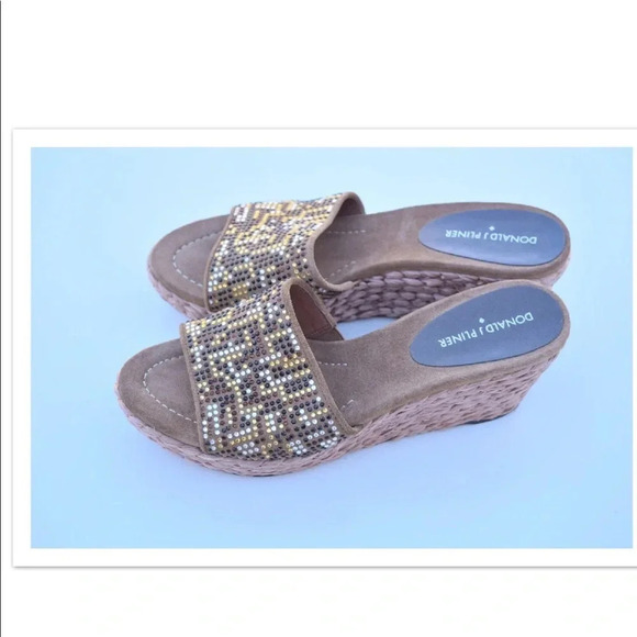 Donald J. Pliner wedges - Picture 1 of 8